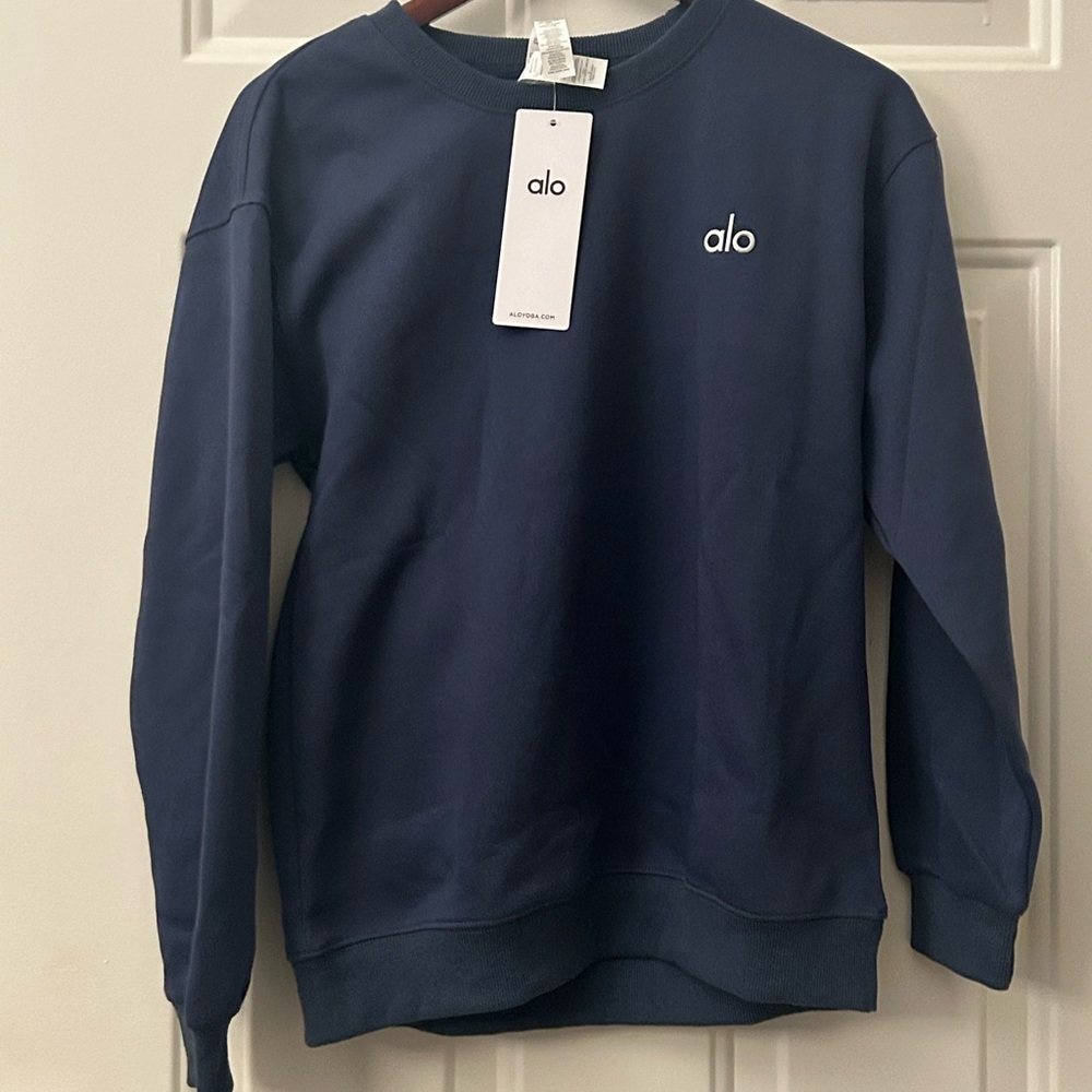 ALO Yoga Navy Accolade Crewneck Sweatshirt (new with tags)